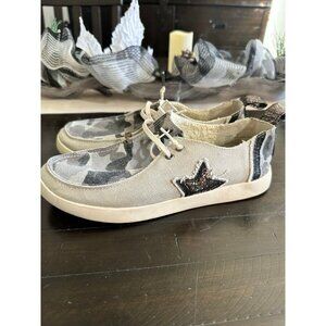 Yellow Box Odana Women's Slip On shoes size 7